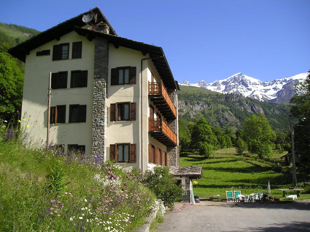 Hotel Mont Gele Ollomont Exterior foto