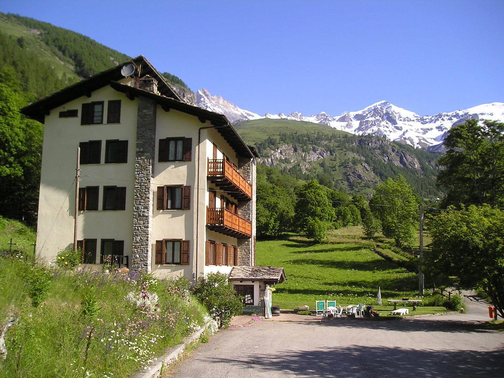 Hotel Mont Gele Ollomont Exterior foto