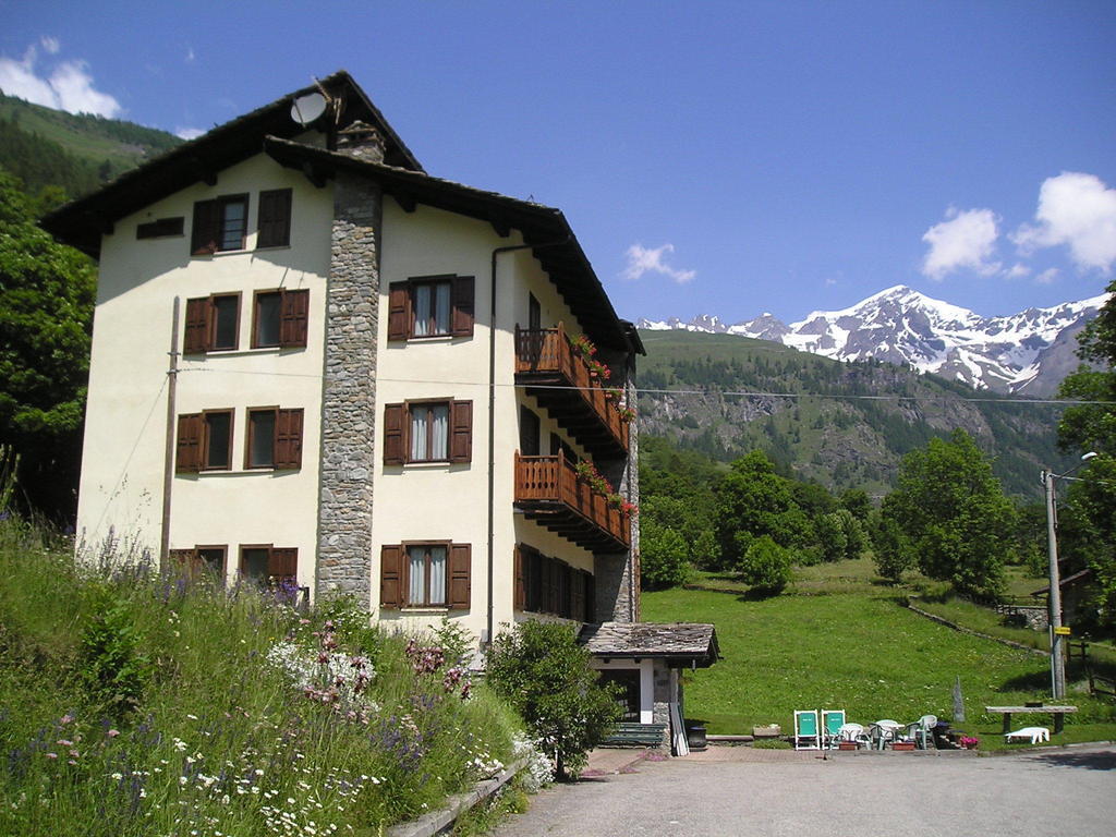 Hotel Mont Gele Ollomont Exterior foto