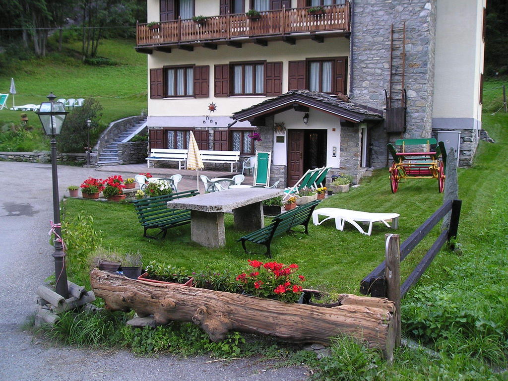 Hotel Mont Gele Ollomont Exterior foto